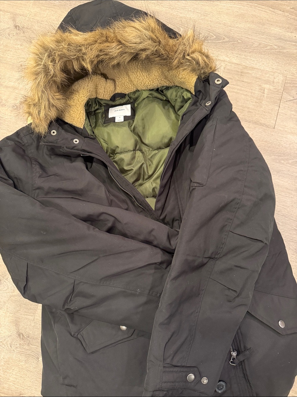 Old Navy Black Men's Puffer Parka with Faux Fur Trim and Olive Lining